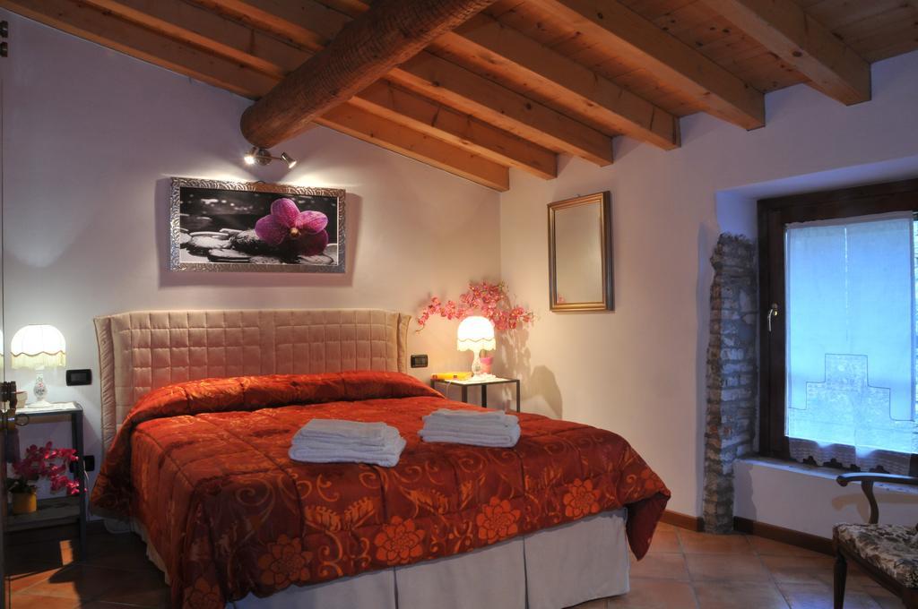 Bed&Breakfast Castello Padenghe sul Garda Zimmer foto