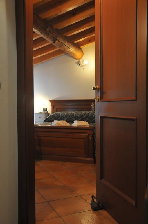 Bed&Breakfast Castello Padenghe sul Garda Zimmer foto